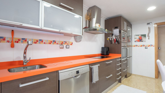 Image No.7-4 Bed Semi-Detached for sale