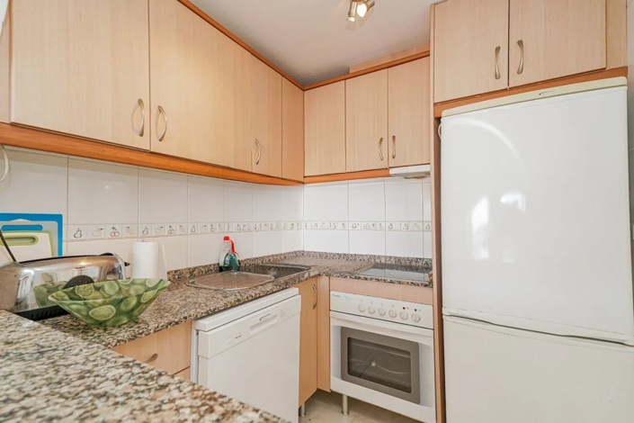 Image No.11-3 Bed Semi-Detached for sale