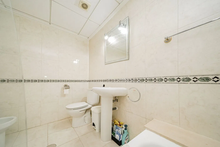 Image No.30-3 Bed Semi-Detached for sale