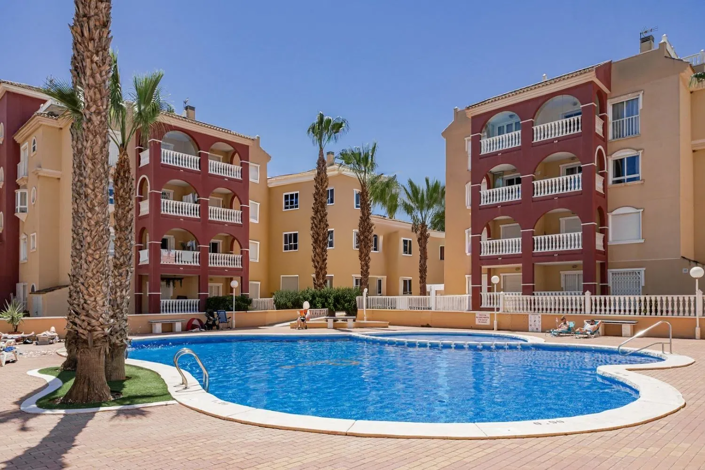 Image No.32-3 Bed Semi-Detached for sale