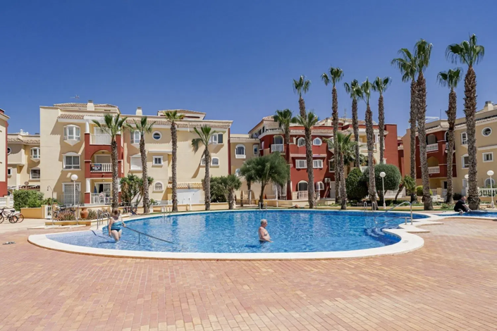 Image No.33-3 Bed Semi-Detached for sale