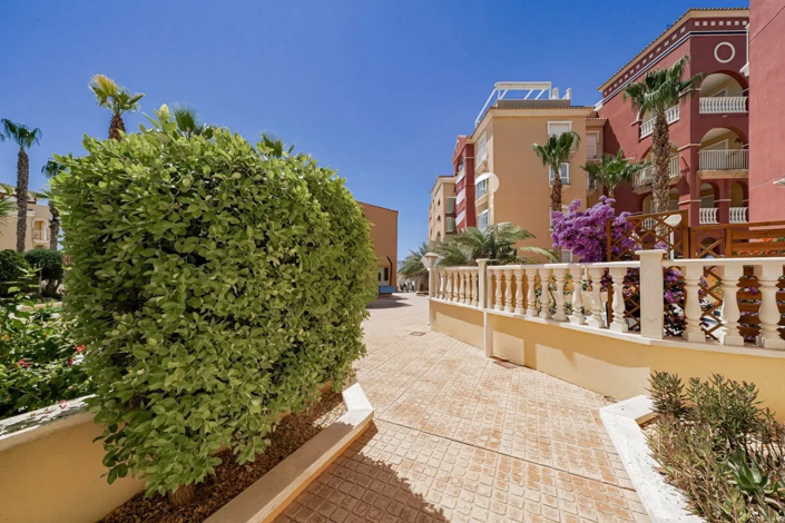 Image No.34-3 Bed Semi-Detached for sale