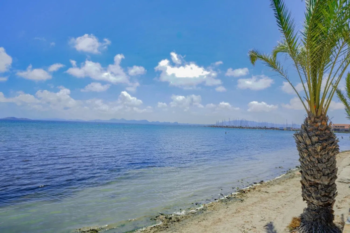 Image No.39-3 Bed Semi-Detached for sale