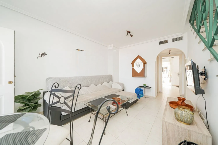 Image No.8-3 Bed Semi-Detached for sale