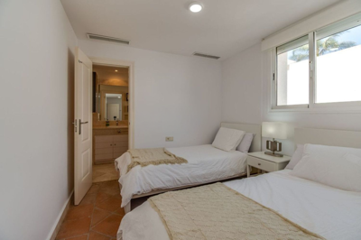 1447-636602-78d1f4f8b6655591b02d22fabb36a692d