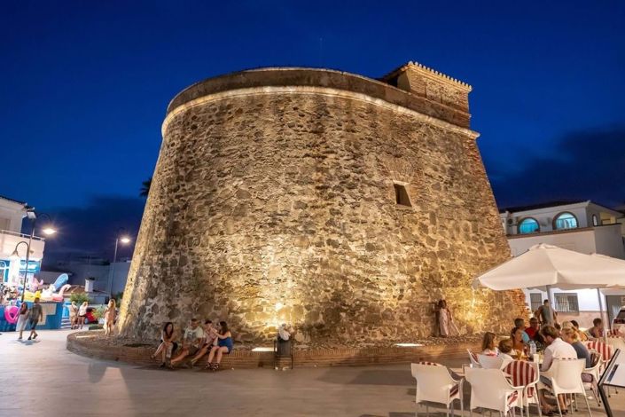 Image No.17-3 Bed Apartment for sale