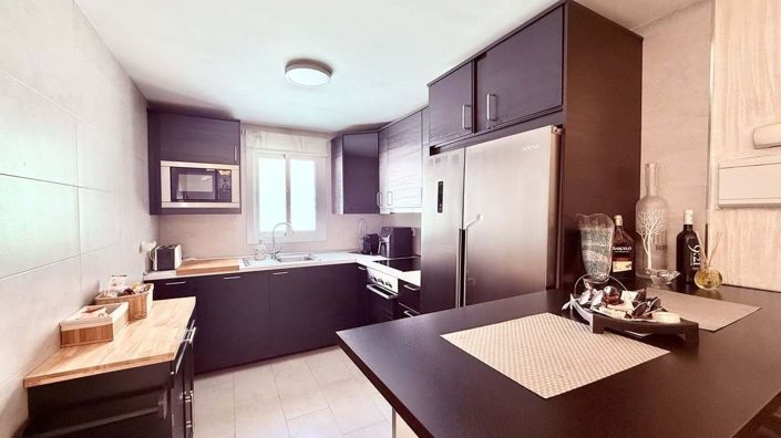 Image No.8-3 Bed Apartment for sale