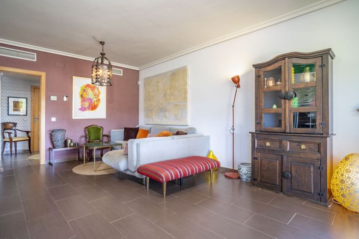 Image No.12-2 Bed Apartment for sale