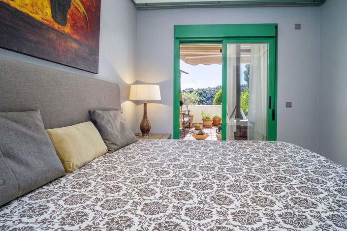 Image No.25-2 Bed Apartment for sale