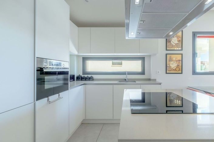 Image No.18-3 Bed Apartment for sale