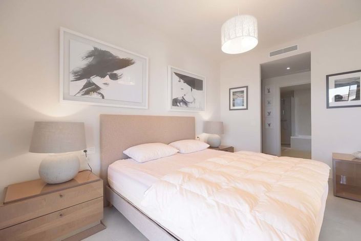 Image No.23-3 Bed Apartment for sale