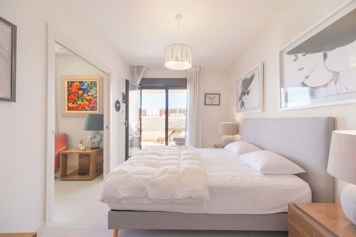 Image No.25-3 Bed Apartment for sale