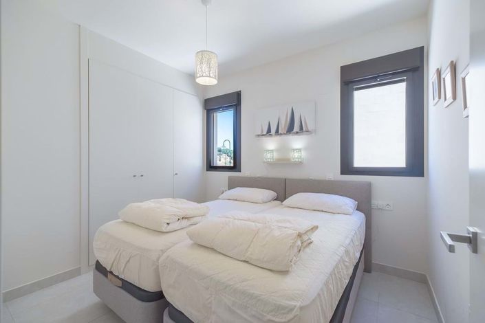 Image No.30-3 Bed Apartment for sale