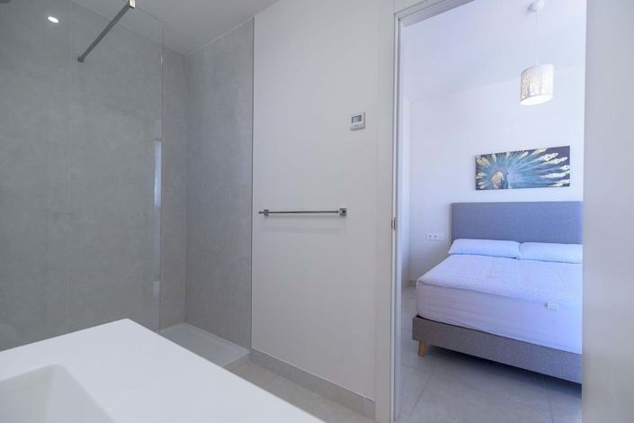 Image No.45-3 Bed Apartment for sale