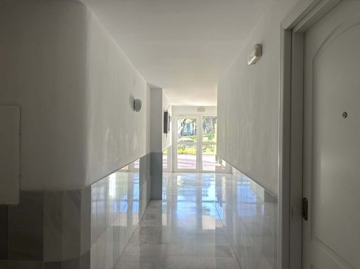 Image No.39-2 Bed Apartment for sale