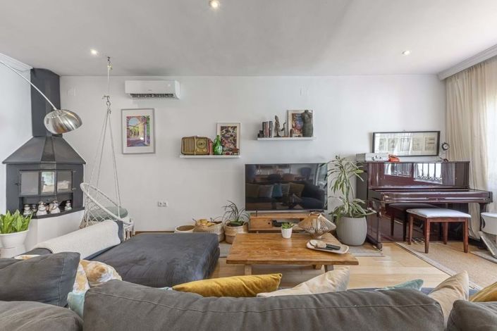 Image No.10-4 Bed Semi-Detached for sale