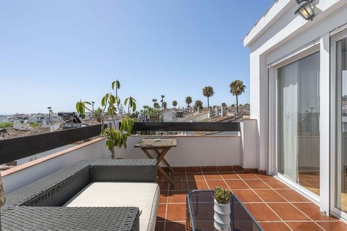 Image No.19-4 Bed Semi-Detached for sale