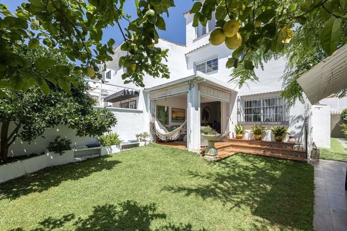 Image No.2-4 Bed Semi-Detached for sale