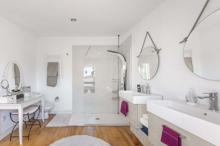 Image No.24-4 Bed Semi-Detached for sale