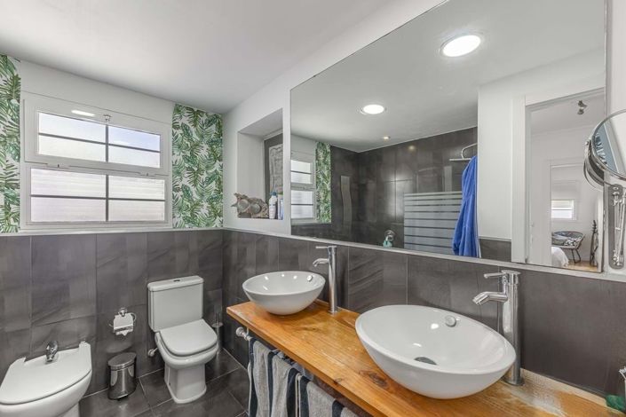 Image No.28-4 Bed Semi-Detached for sale