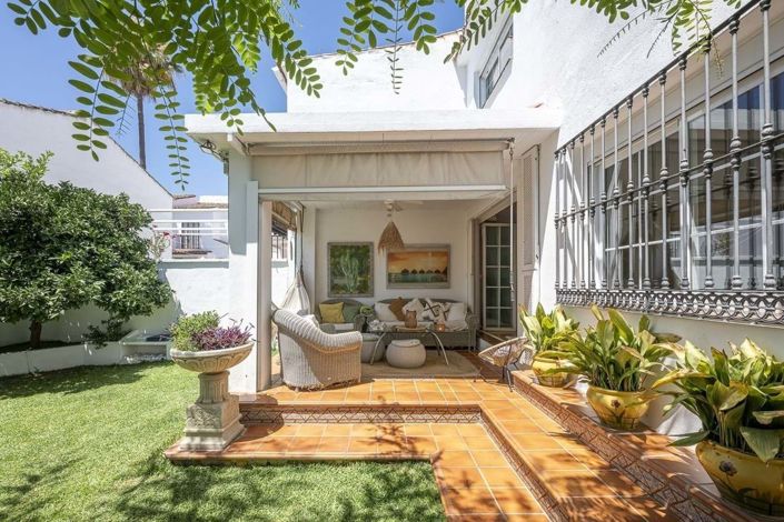 Image No.44-4 Bed Semi-Detached for sale