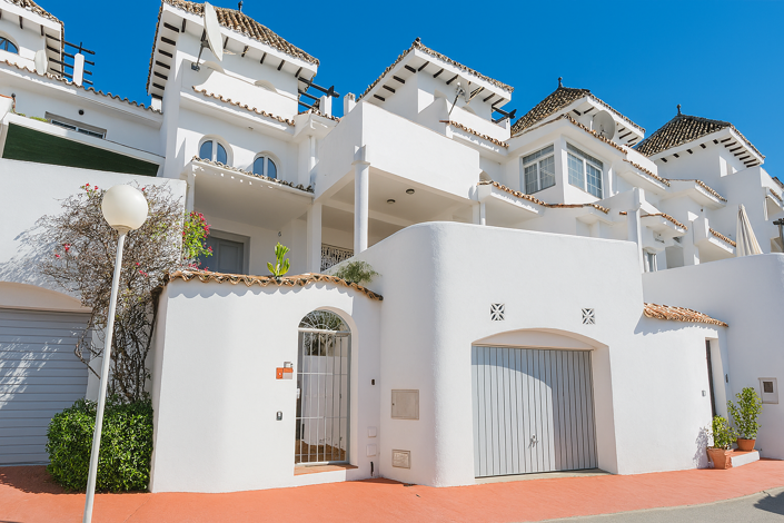 Image No.1-3 Bed Townhouse for sale