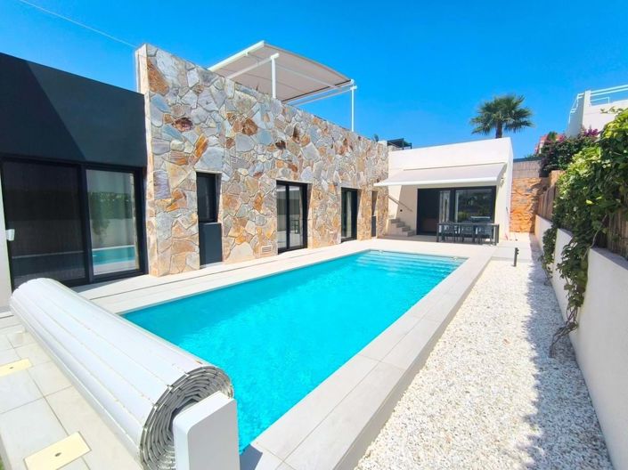 Image No.1-3 Bed Villa for sale