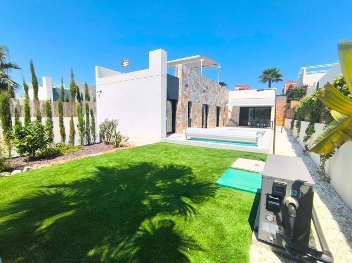 Image No.2-3 Bed Villa for sale