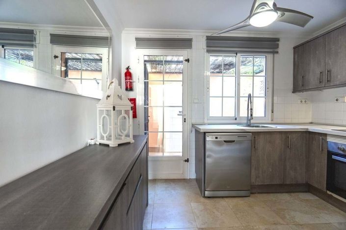 Image No.15-3 Bed Apartment for sale