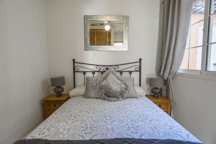 Image No.18-3 Bed Apartment for sale