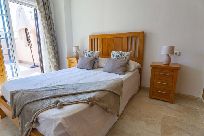 Image No.21-3 Bed Apartment for sale