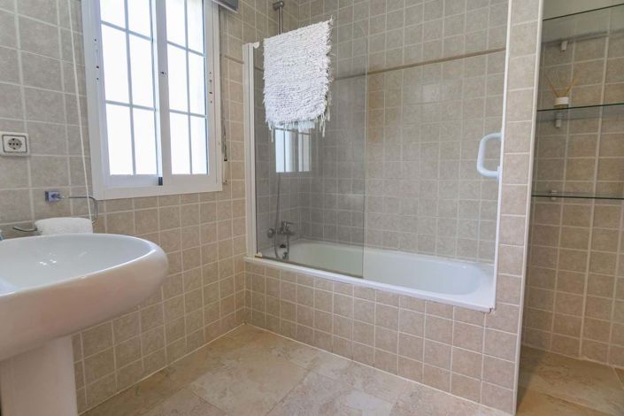 Image No.31-3 Bed Apartment for sale