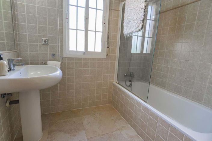 Image No.33-3 Bed Apartment for sale