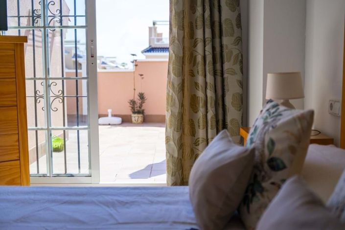 Image No.40-3 Bed Apartment for sale