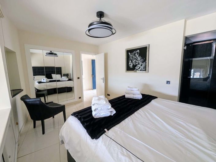 Image No.17-2 Bed Apartment for sale