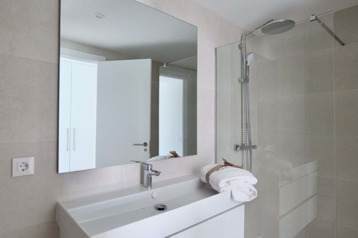 Image No.24-2 Bed Apartment for sale