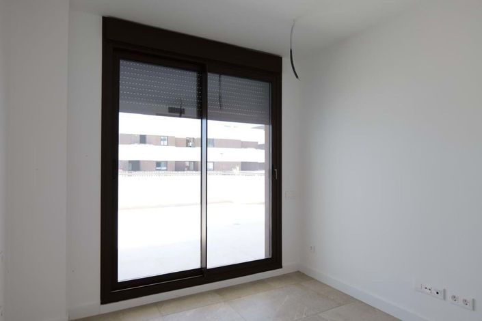 Image No.25-2 Bed Apartment for sale