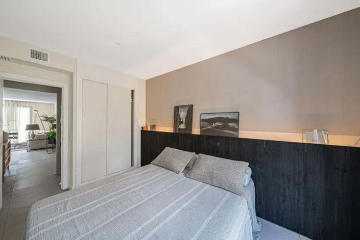 Image No.12-3 Bed Apartment for sale