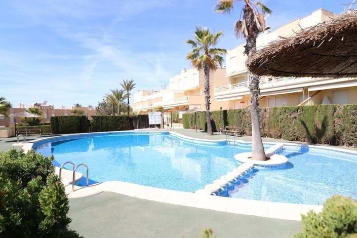 Image No.1-3 Bed Townhouse for sale