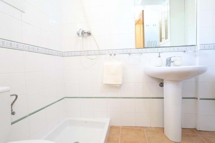 Image No.15-3 Bed Townhouse for sale