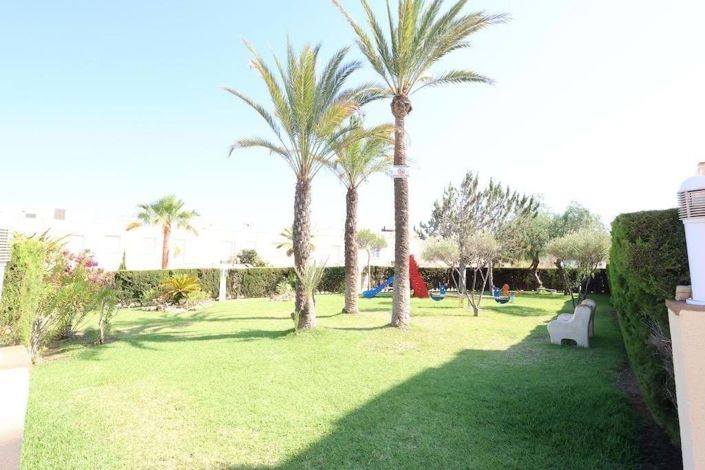 Image No.24-3 Bed Townhouse for sale