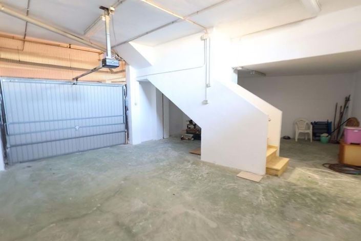 Image No.28-3 Bed Townhouse for sale