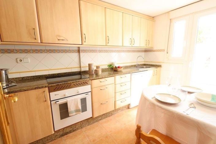 Image No.8-3 Bed Townhouse for sale