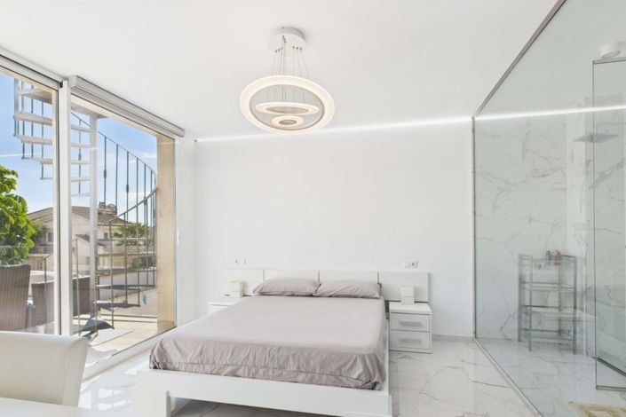 Image No.38-4 Bed Villa for sale