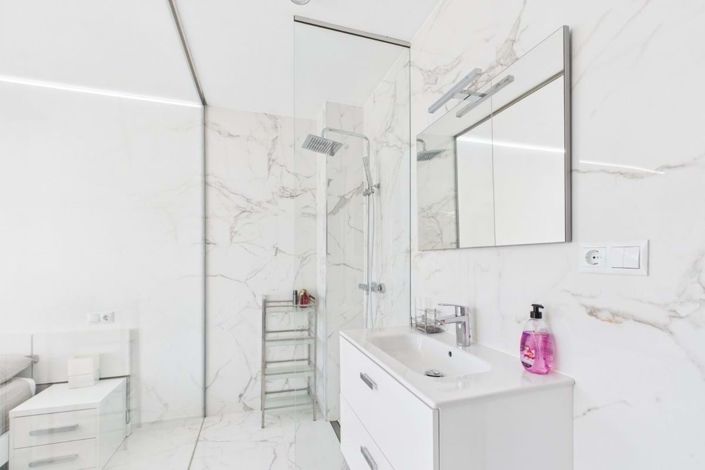 Image No.42-4 Bed Villa for sale