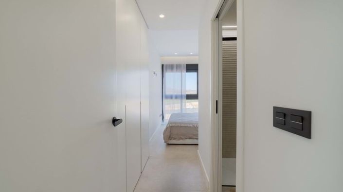 Image No.17-2 Bed Apartment for sale