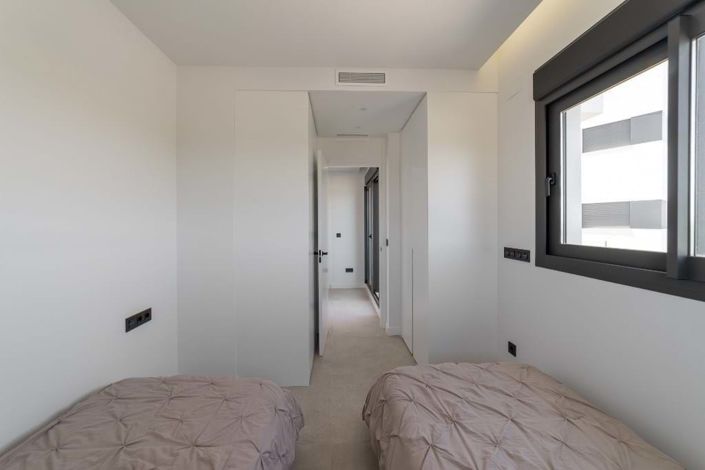 Image No.22-2 Bed Apartment for sale