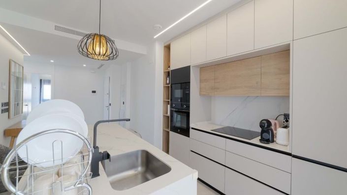 Image No.8-2 Bed Apartment for sale