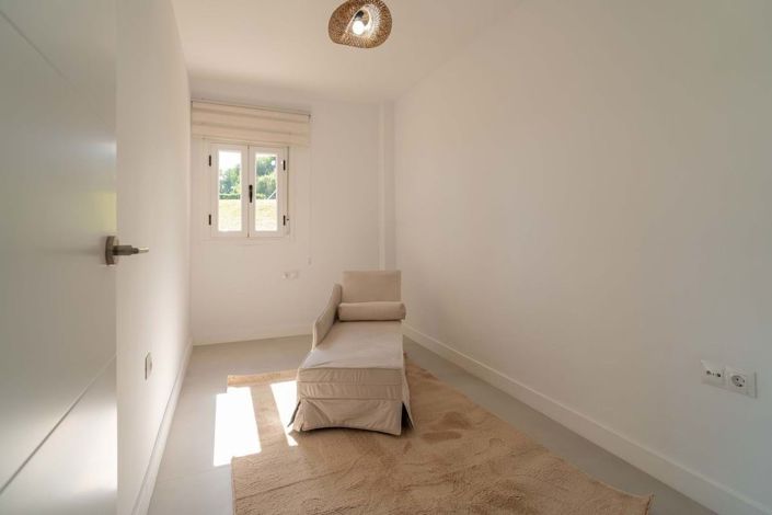 Image No.45-3 Bed Apartment for sale