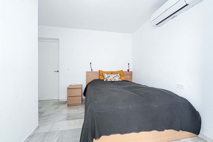 Image No.20-2 Bed Apartment for sale